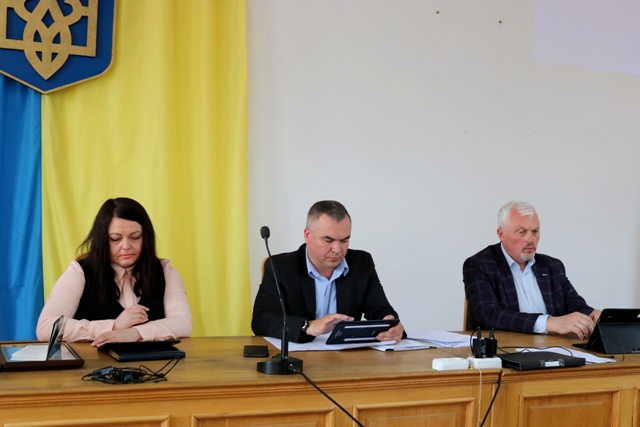 Червоноградська районна рада прийняла звернення щодо пришвидшення ремонту дороги Червоноград – Белз -Рава-Руська