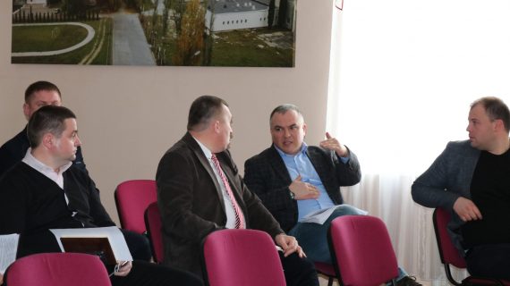 Голова Червоноградської районної ради взяв участь у робочій зустрічі з головами ТГ Червоноградського району